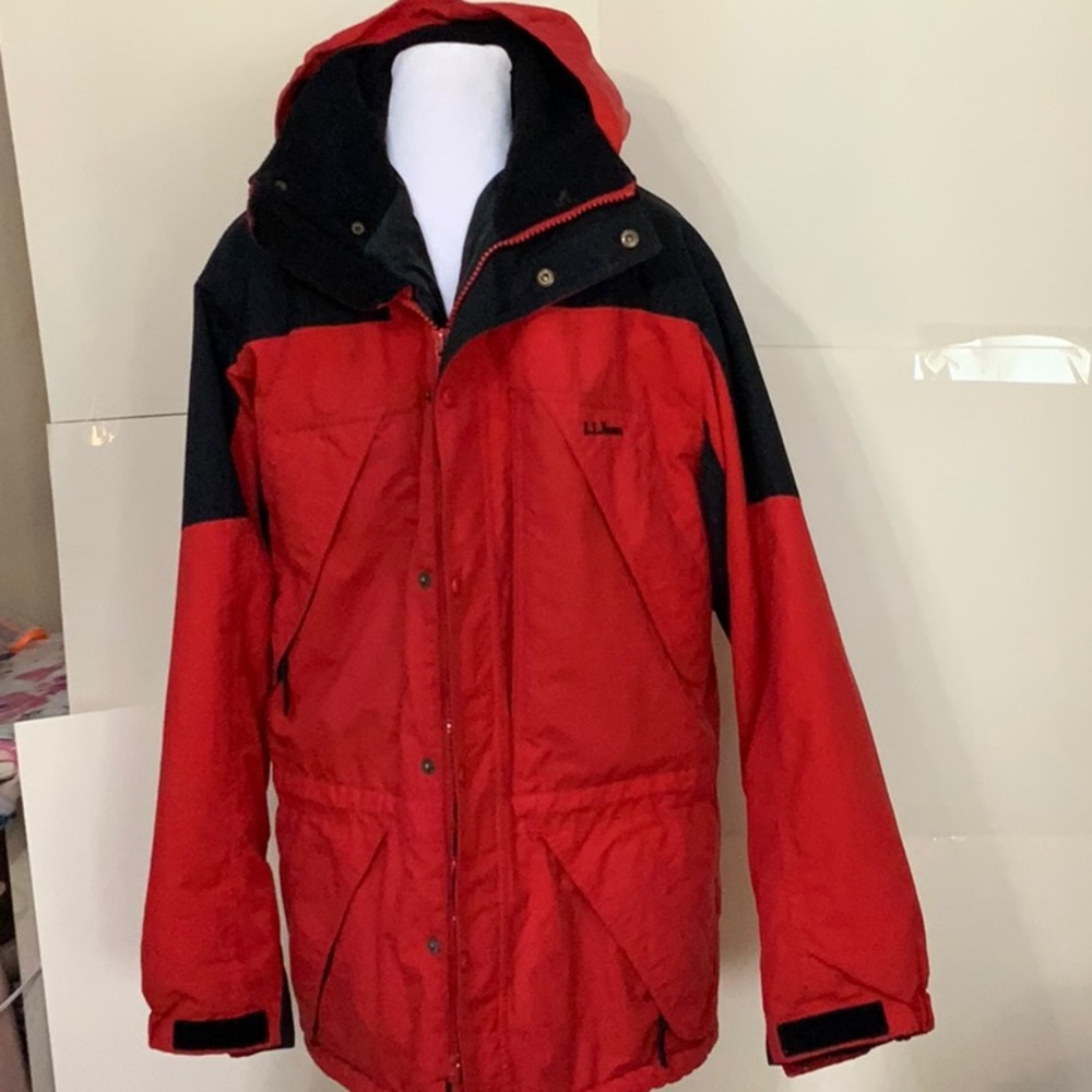 L.L. Bean Red and Black Ski Jacket with Hood and Water-Resistant Fabric